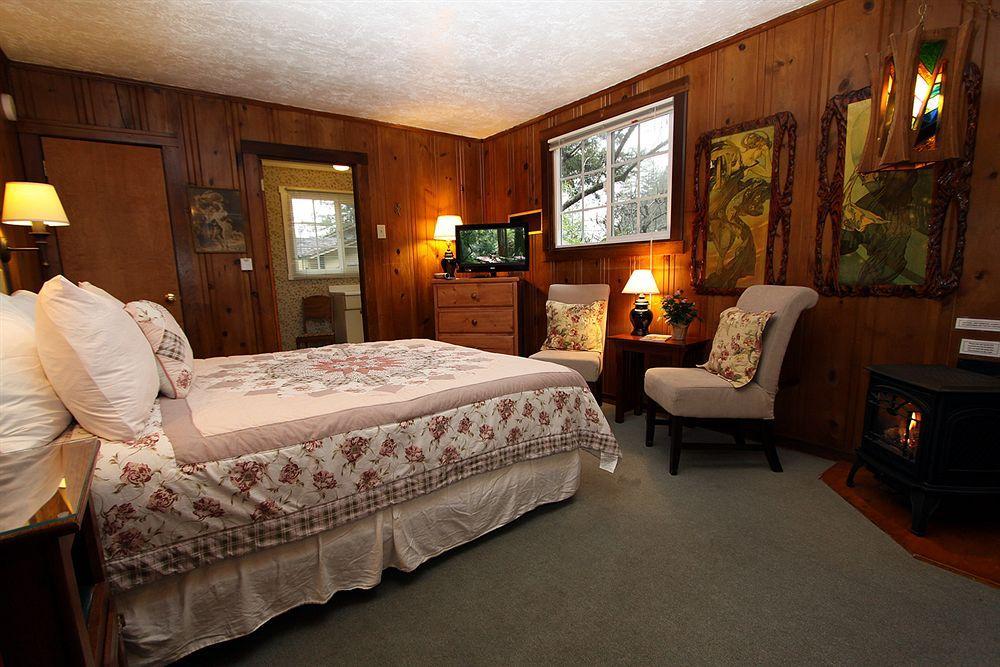Fern Grove Cottages Гърнвил Екстериор снимка